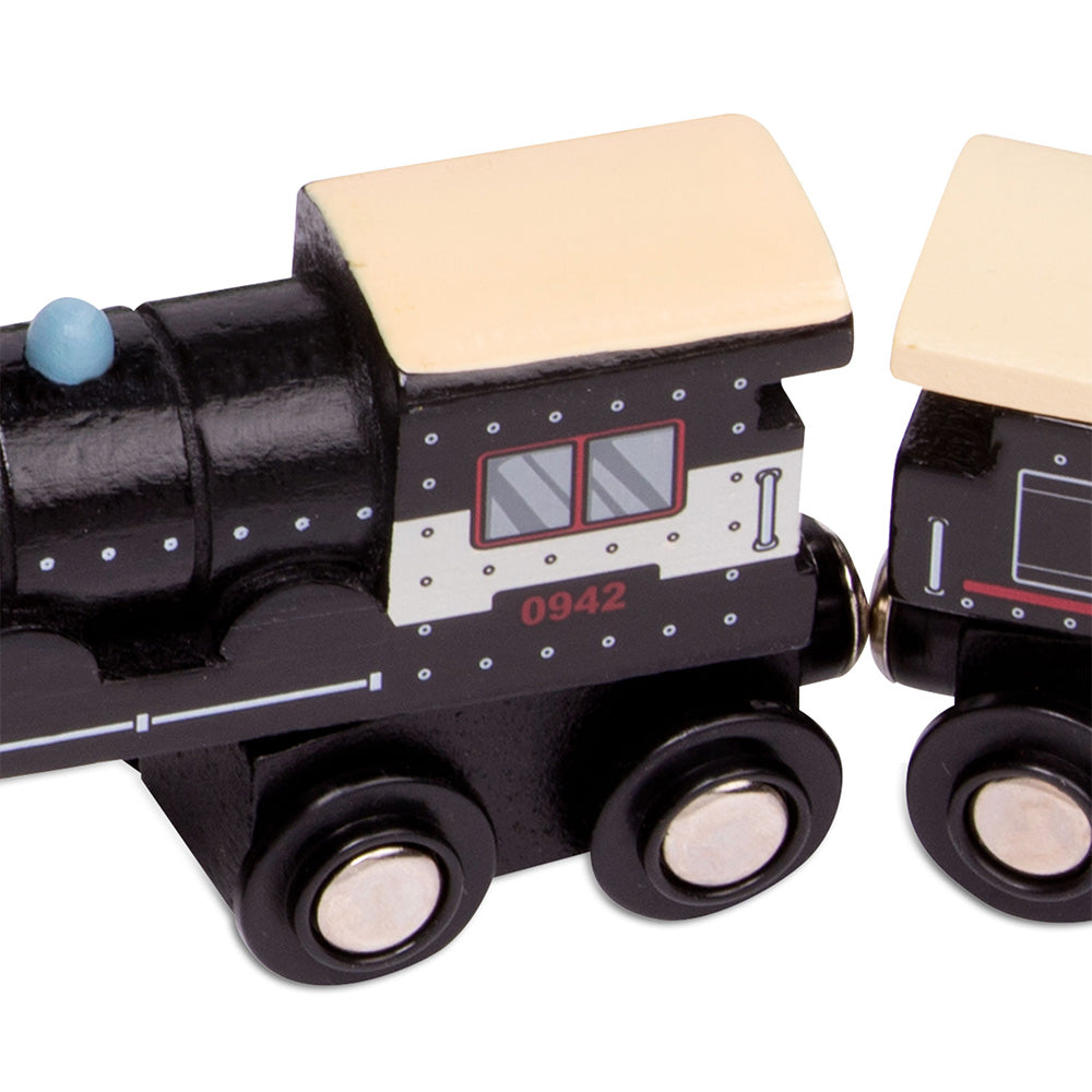 Tren de pasajeros de madera