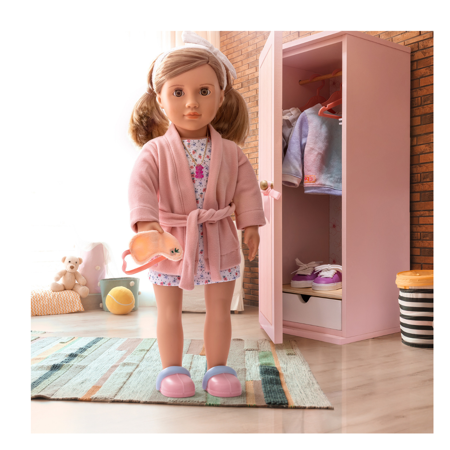 Closet de madera para muñeca