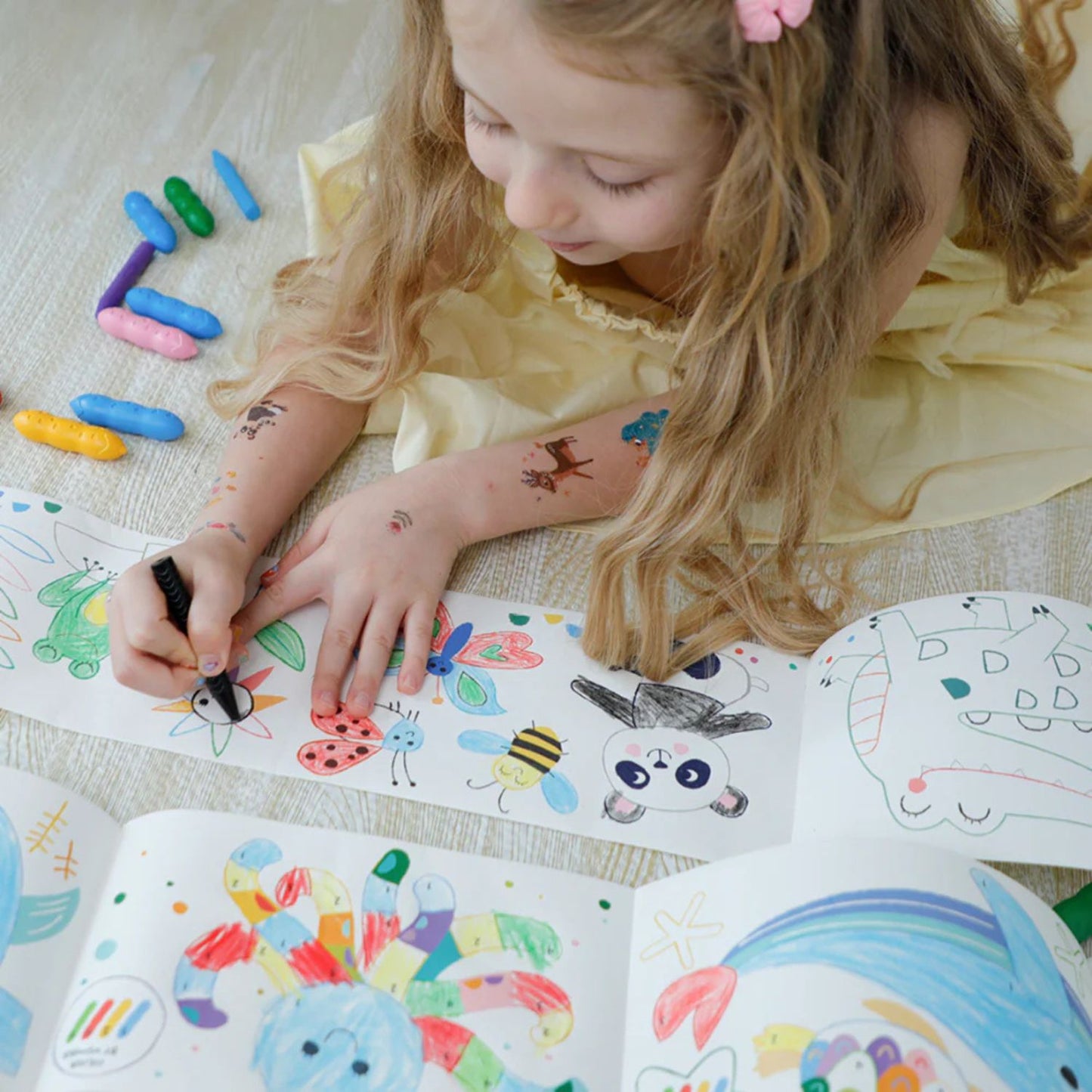 Mini Kit Rollo de Papel y Crayones para Colorear · Vida Marina