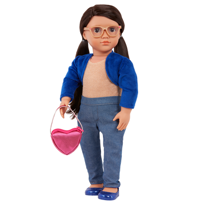 Muñeca Amora Deluxe con tenidas