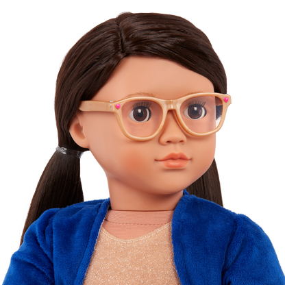 Muñeca Amora Deluxe con tenidas