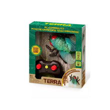 Mosca trepadora a control remoto