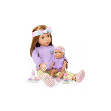 Muñecas hermanas Tory y Riley con accesorios de bebé