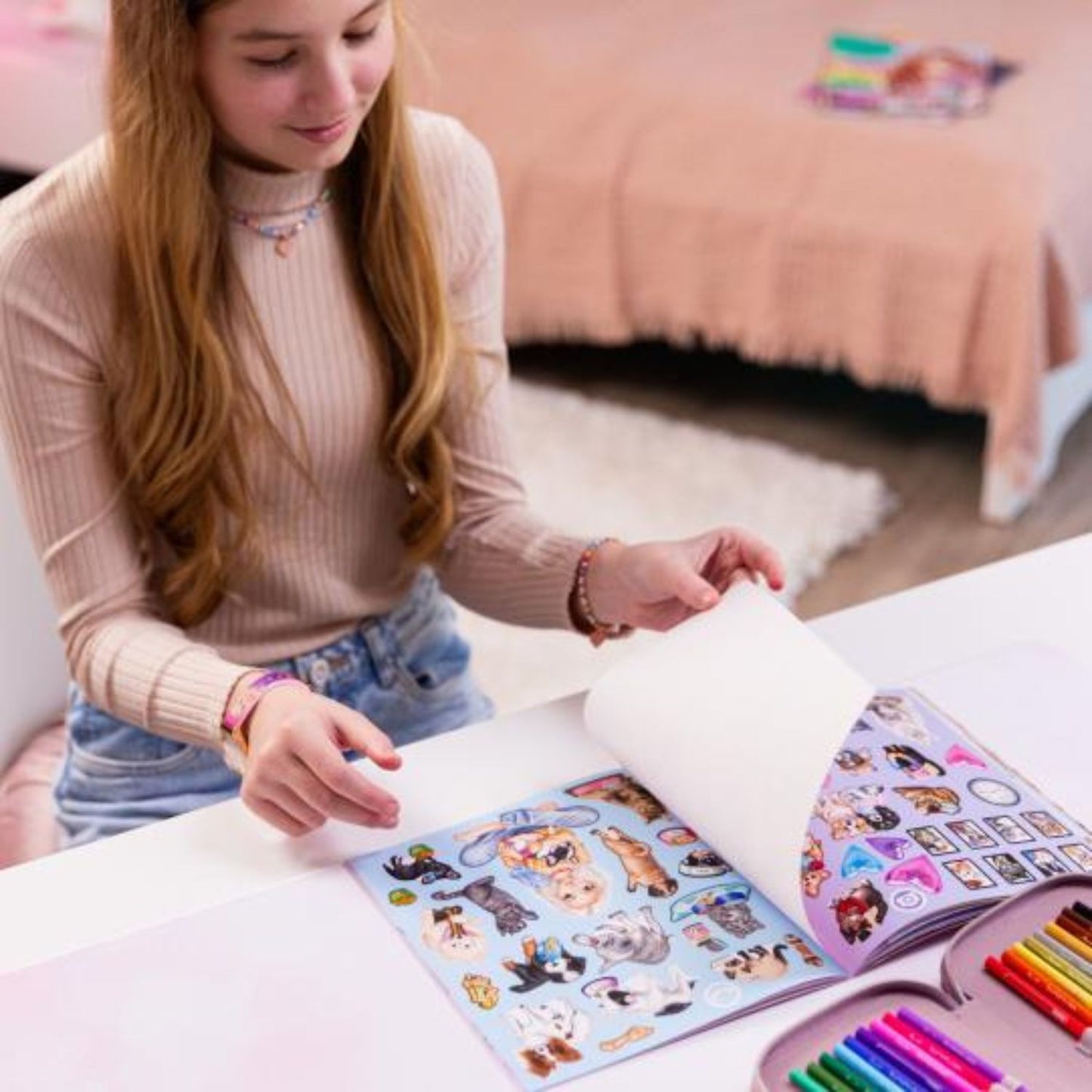 Pad de stickers reutilizables gatitos y perritos Top Model